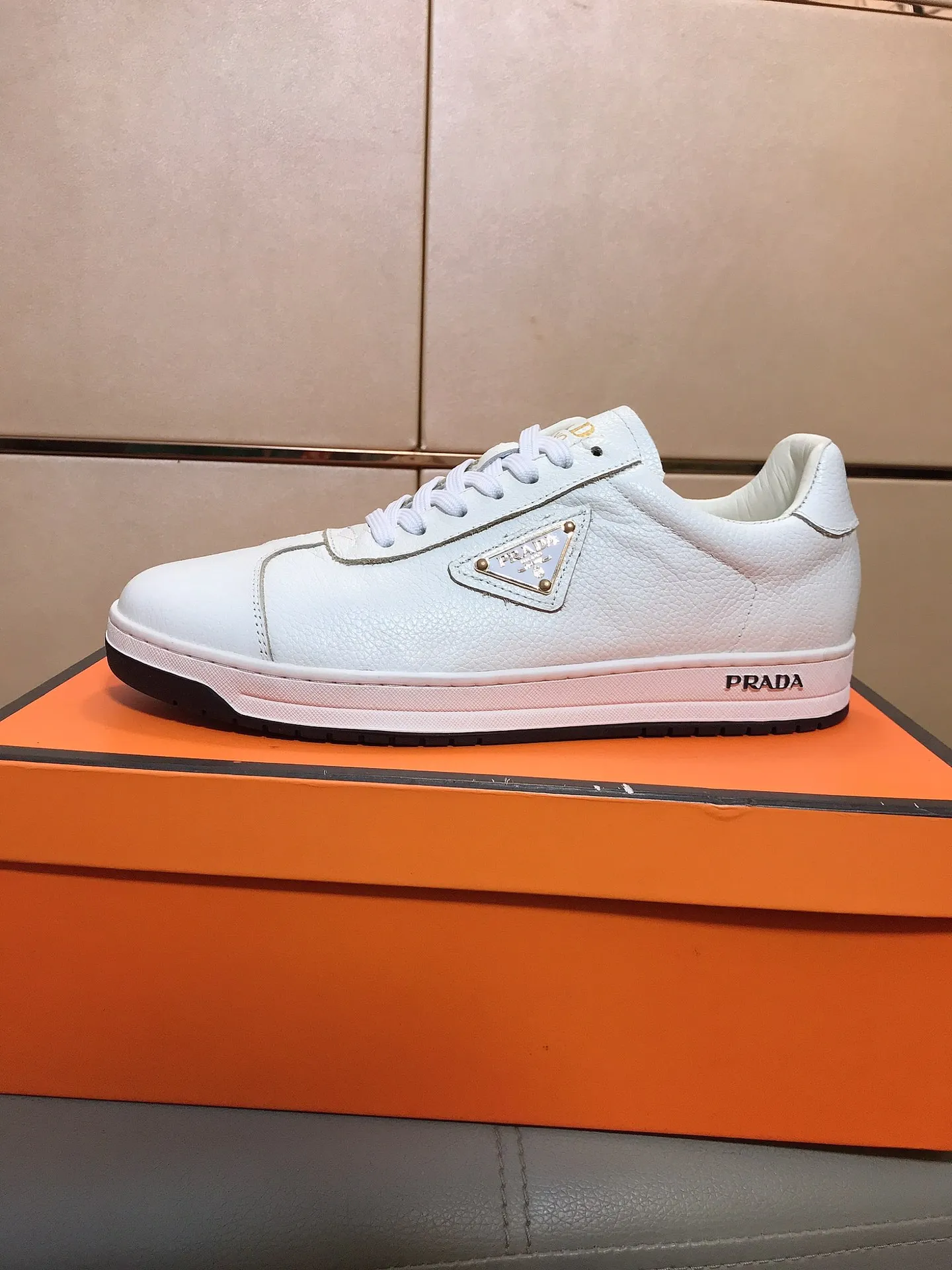Ex-factory price 380 💎💎🆕Prada's latest casual and fashionable men's shoes👟hot style💥simple and elegant style, exclusive for trendy men. Unique latest brand elements👑, fashionable and generous, the fabric is original imported cowhide, pigskin breathable lining + feet, super comfortable and wear-resistant outsole, classic model taken in kind, size: 38-44